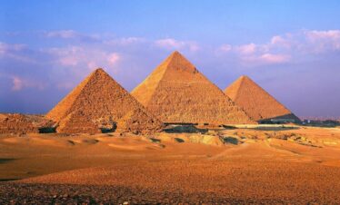 Pyramids of Giza Voyage Organisé Egypt Caire Pyramides Gize Saqqara dahshour hurghada louxor karnak safar desert vol avion départ du Maroc, Rabat, Casablanca, Salé, Fés, Meknes Tanger 2024