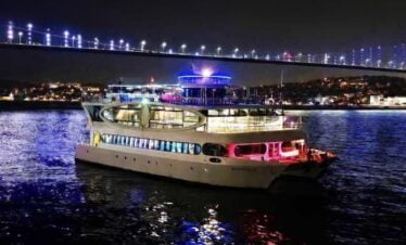 Soiré dinner et animation Bosphone Croisière en bateau sur le Bosphore Voyage Organisé Istanbul départ du Maroc, Rabat, Casablanca, Salé, Fés, Mekness Tanger 2024