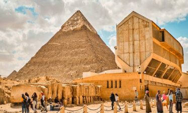 khafre Voyage Organisé Egypt Caire Pyramides Gize Saqqara dahshour hurghada louxor karnak safar desert vol avion départ du Maroc, Rabat, Casablanca, Salé, Fés, Mekness Tanger 2024