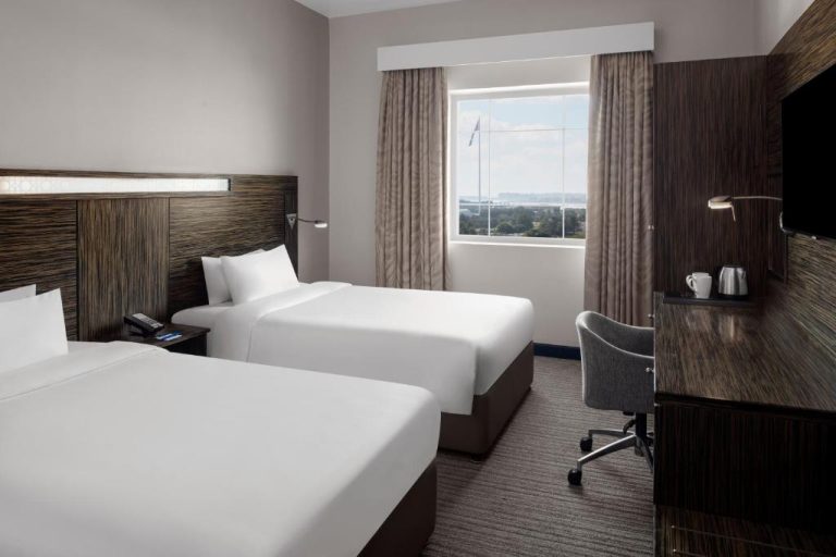 Voyage Organisé à Dubaï Au depart Du Maroc Holiday Inn Express Jumeirah