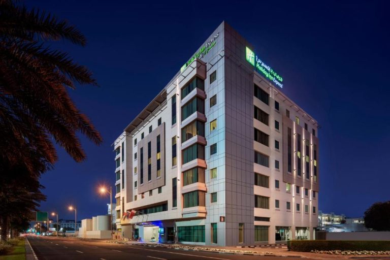 Voyage Organisé à Dubaï Au depart Du Maroc Holiday Inn Express Jumeirah