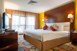 عمرة من المغرب عبر دبي الامارات - Coral Dubai Deira Hotel ثمن ارخص برنامج عمرة شتنبر 2025 من المغرب عبر دبي ابتداء من 17000 درهم 19 يوم لشخصين مباشرة الامارات جدة المدينة المنورة طيران الناس طيران الخليج لاخطوط السعودية الخطوط الملكية المغربية