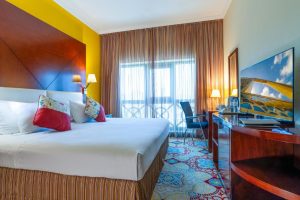 عمرة من المغرب عبر دبي الامارات - Coral Dubai Deira Hotel ثمن ارخص برنامج عمرة شتنبر 2025 من المغرب عبر دبي ابتداء من 17000 درهم 19 يوم لشخصين مباشرة الامارات جدة المدينة المنورة طيران الناس طيران الخليج لاخطوط السعودية الخطوط الملكية المغربية